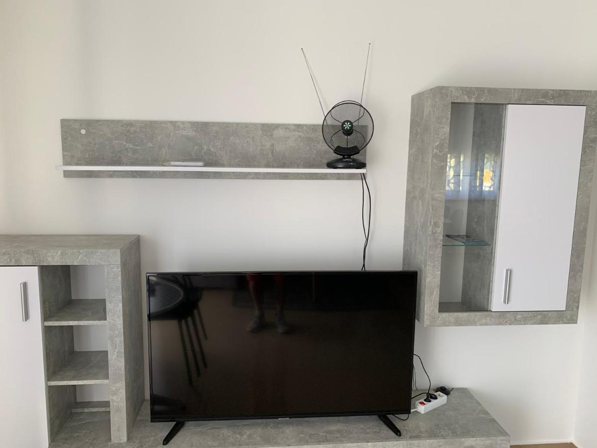 Apartman Ki Lejlighed Pula Eksteriør billede