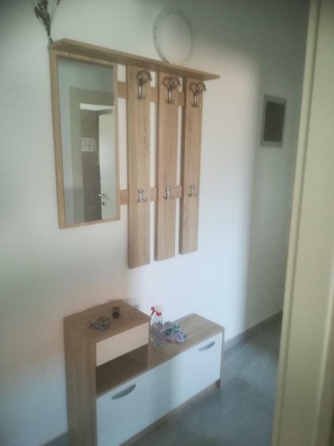 Apartman Ki Lejlighed Pula Eksteriør billede