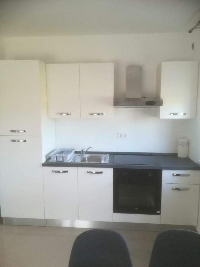 Apartman Ki Lejlighed Pula Eksteriør billede