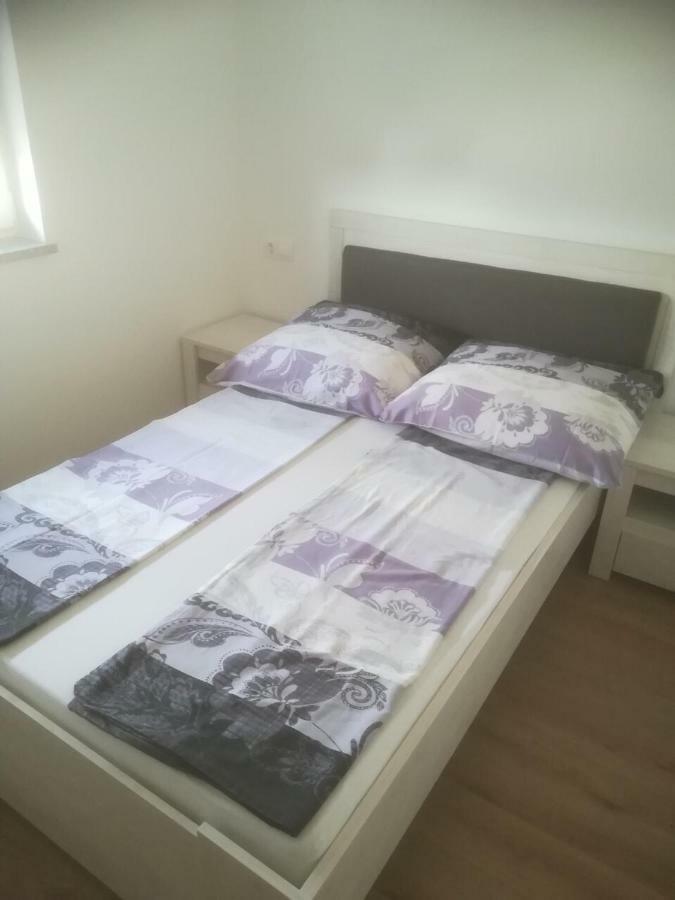 Apartman Ki Lejlighed Pula Eksteriør billede