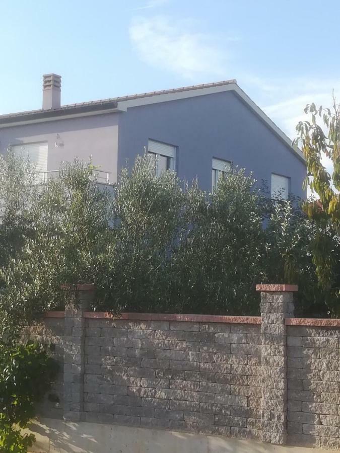 Apartman Ki Lejlighed Pula Eksteriør billede
